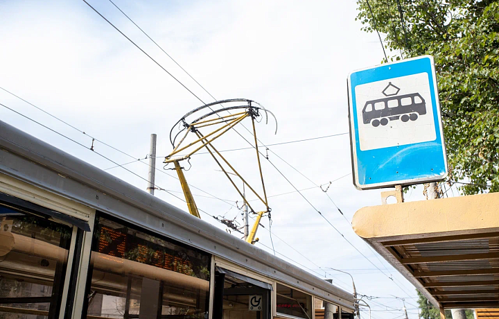 В Туле временно остановлено движение трамваев маршрутов №12 и №13 после ДТП на улице Кауля