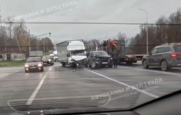 Массовое ДТП произошло на трассе М-2 «Крым» в Тульской области
