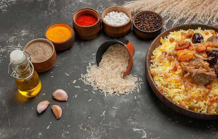 «Охапка дров – и плов готов»: во сколько обойдется приготовление популярного восточного блюда