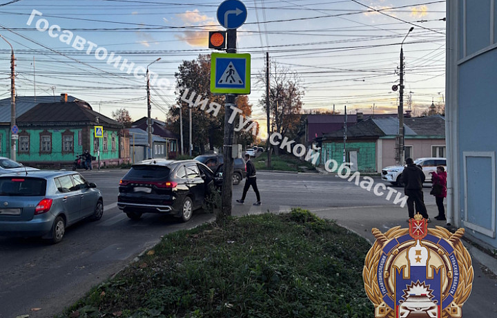Водитель Haval сбил пешехода на Демидовской плотине в Туле
