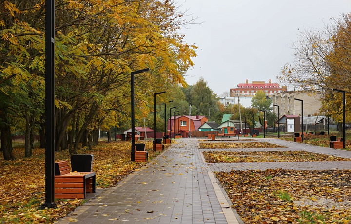 В Новомосковске завершается первый этап реконструкции сквера имени 60-летия СССР