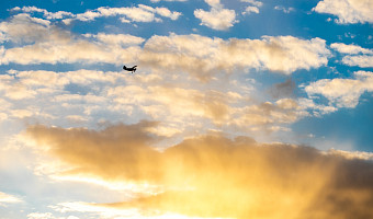 «Журчат ручьи, слепят лучи»: как сохранить здоровье кожи, почему надо пользоватьcя средствами с SPF даже весной и какие родинки могут быть опасными