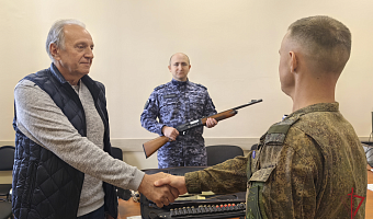 Туляк передал в зону СВО 32 единицы оружия