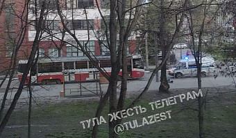 В Туле в трамвае пассажиру стало плохо