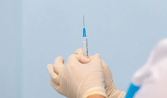 Эксперт рассказал о влиянии алкоголя на эффективность прививок