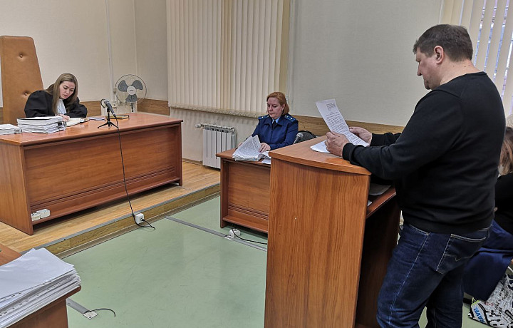 С тульского предприятия незаметно «увели» 500 миллионов наличкой: посадили бывшего бухгалтера и ее зама, но судьба денег неизвестна