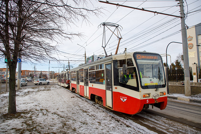 Дети на катке, бабушки – на качелях: в Тульскую область пришла календарная весна