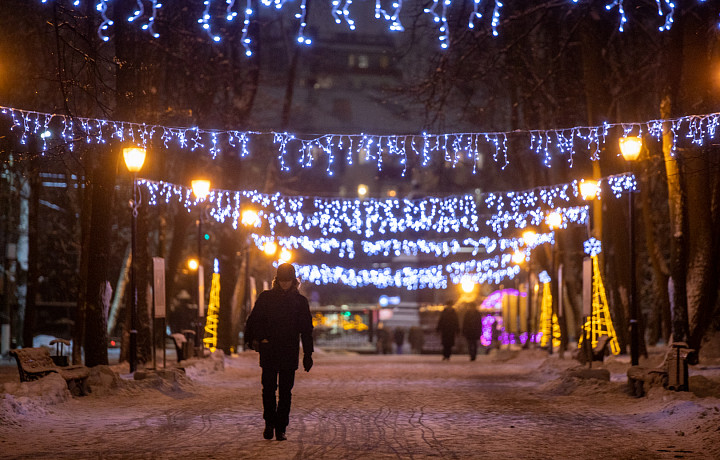 70% россиян высказались за проведение новогодних мероприятий на фоне СВО
