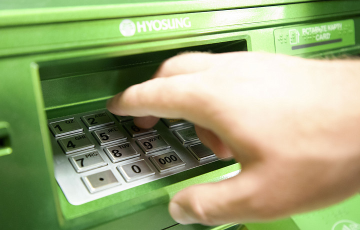 Ввод новых купюр в России отложили