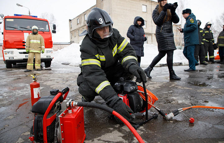 ﻿Четыре пожара и три ДТП случились в Тульской области за сутки