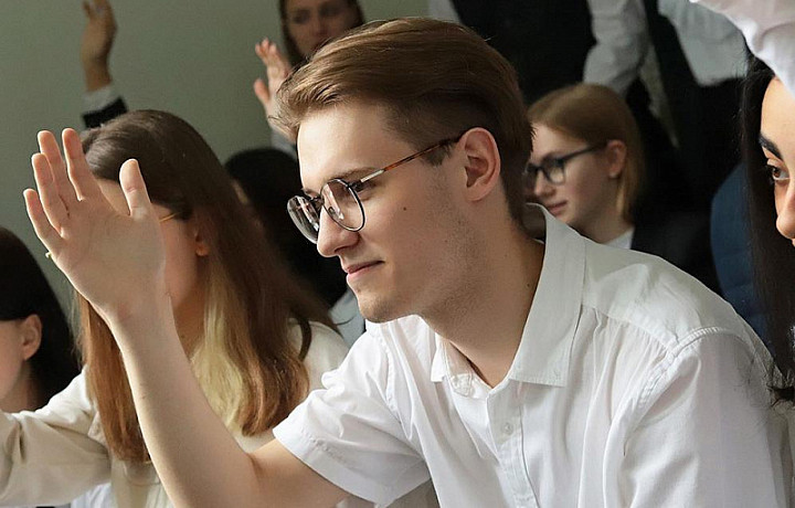 Молодежь Тулы поучаствовала в игре по станциям «Калейдоскоп профессий»