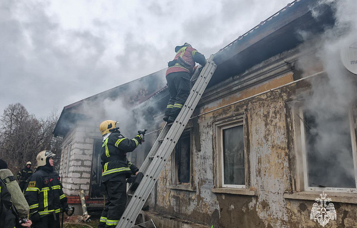 63-летняя женщина погибла в результате пожара в жилом доме в Туле