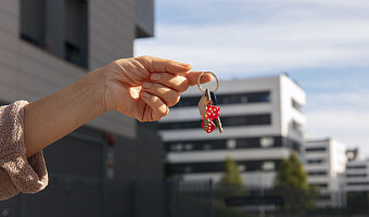 «Как на дрожжах»: почему цены на жилье растут при низком спросе, и что будет, если он увеличится