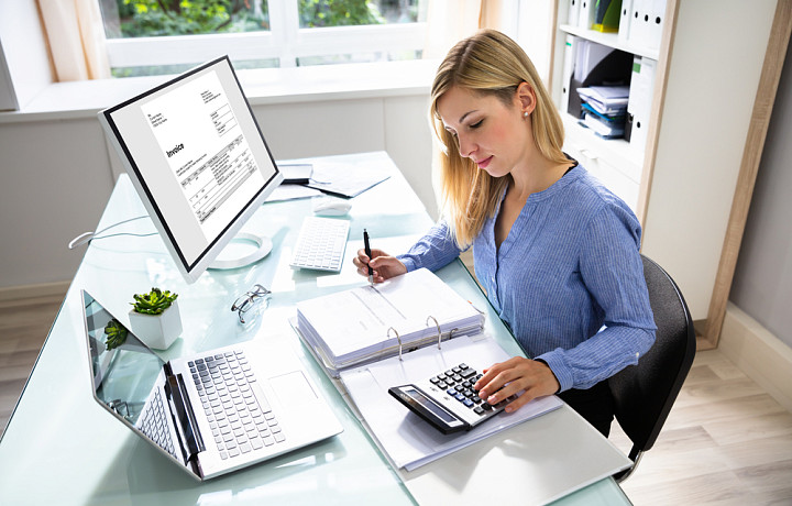 Минимальный почасовой размер оплаты труда может появиться в России