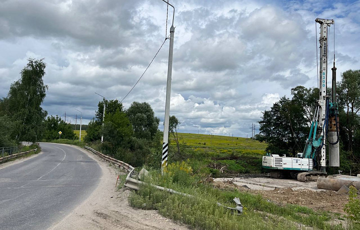 Ремонт моста через реку Нюховка в Тульской области закончат в 2026 году