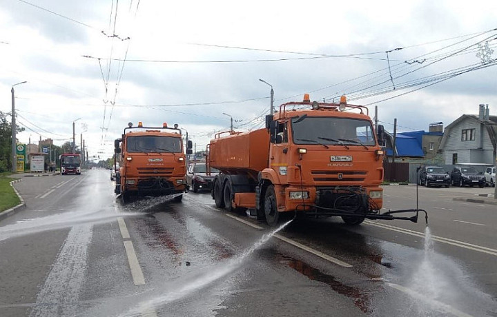 Улицы Тулы 18 августа будут убирать 80 единиц техники