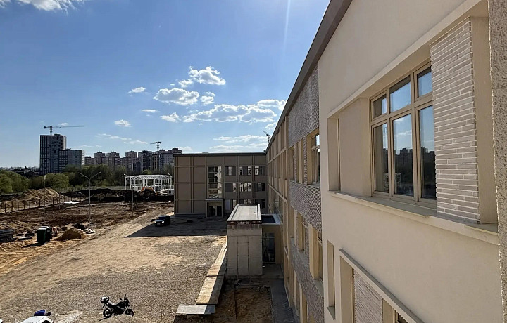 В ЖК «Суворовский-2» продолжается строительство школы на 1 100 мест