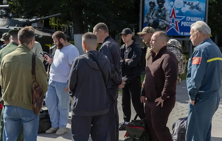 Более 20 сотрудников правительства Тульской области вступили в БАРС