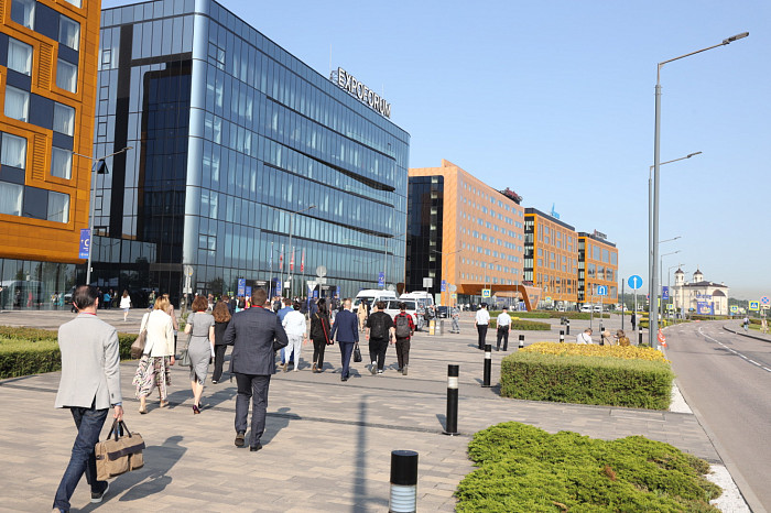 Почти 51,5 млрд рублей инвестиций и сотни новых рабочих мест. Каким был для Тульской области второй день ПМЭФ