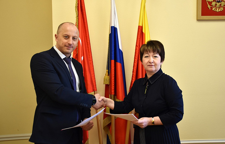 Гамбурга вновь выбрали на пост главы администрации Щекинского района