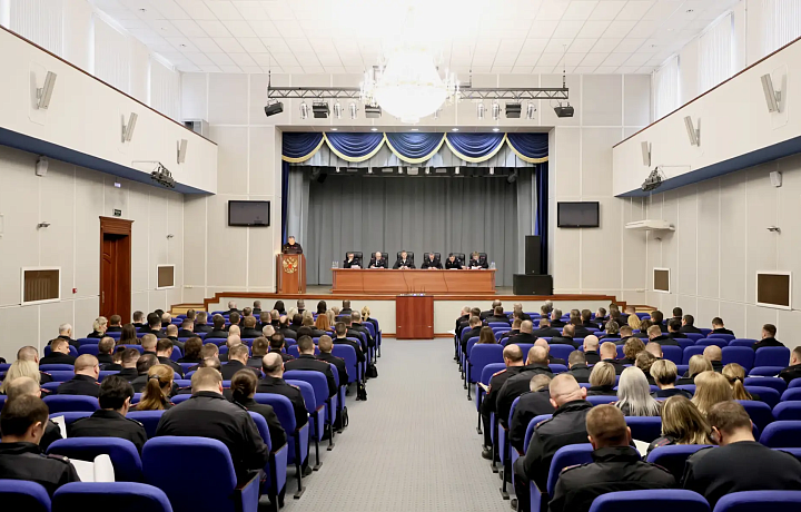 В Туле прошла торжественная церемония награждения сотрудников полиции