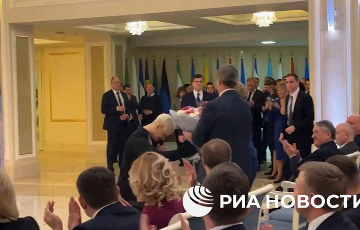 SHAMAN поздравил Совфед с 30-летием