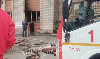 С пожара на улице Пузакова в Туле эвакуировали 10 человек