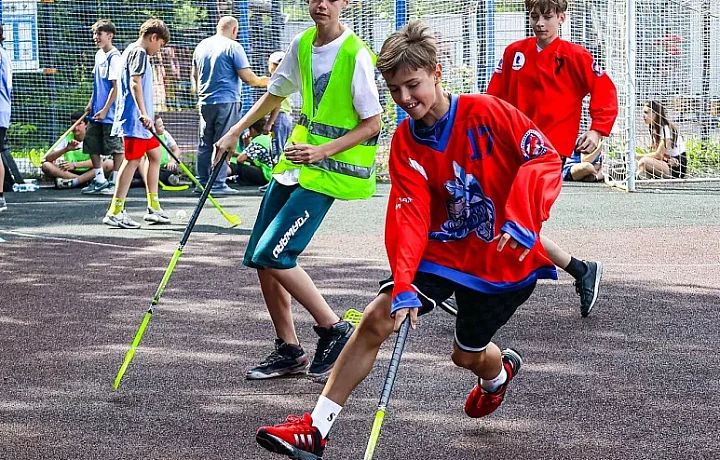 Стали известны победители турнира по флорболу в Туле