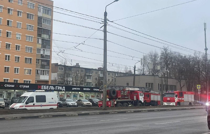 Во время пожара в девятиэтажке в Туле эвакуировали 10 человек