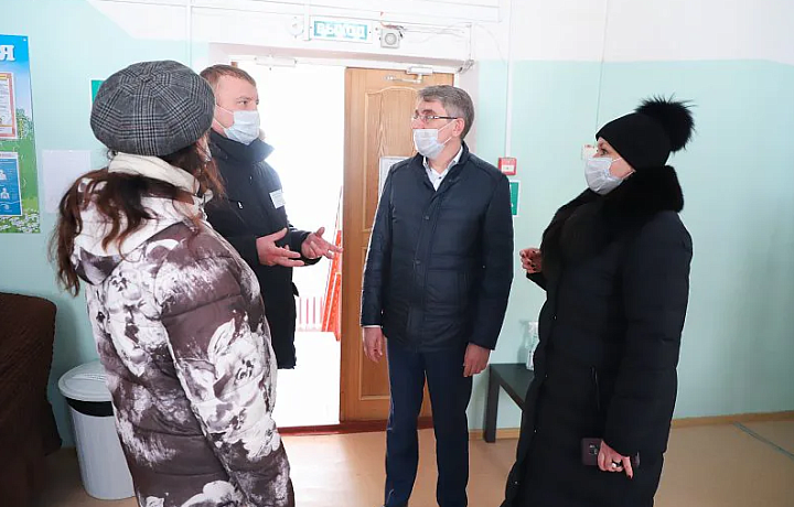 Глава администрации Тулы Дмитрий Миляев посетил пункт временного размещения граждан ЛНР и ДНР