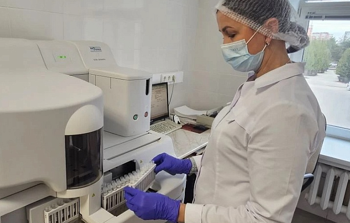 Лаборатория Тульской областной больницы ежегодно проводит более 2 млн тестов