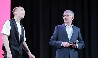 Дмитрий Миляев вышел на сцену в полуфинале Тульской юниор‑лиги КВН