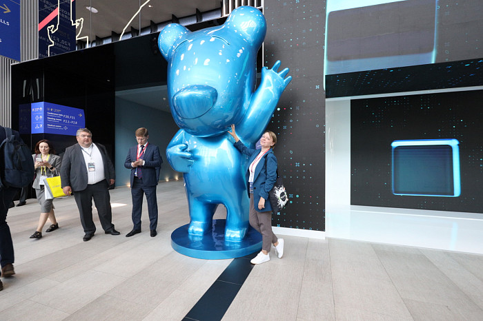 Почти 51,5 млрд рублей инвестиций и сотни новых рабочих мест. Каким был для Тульской области второй день ПМЭФ