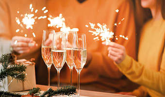 Корпоративы, хороводы, ватрушки: что готовят к Новому году в тульских ресторанах и загородных отелях, и во сколько обойдётся праздник