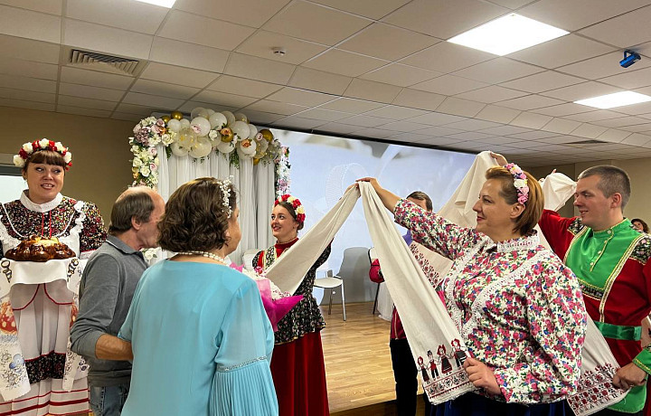 В доме для пожилых в Чернском районе отпраздновали сразу две свадьбы