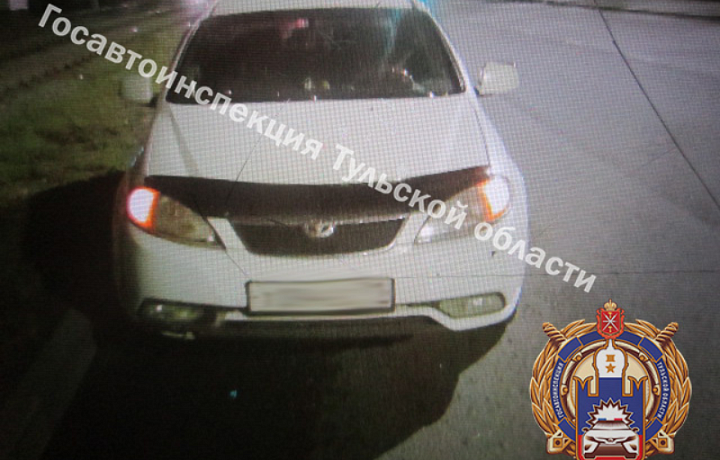 На улице Металлургов в Туле водитель Daewoo Gentra сбил женщину