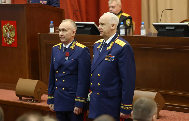 Глава тульского СК Усов получил государственную награду