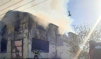 В Ефремове загорелся один из городских складов