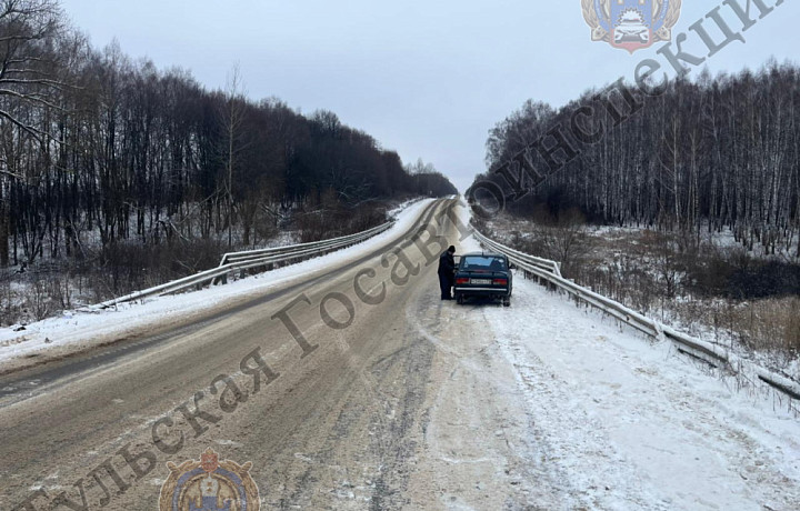В Щекинском районе мужчина на «ВАЗ 21074» превысил скорость и слетел в кювет