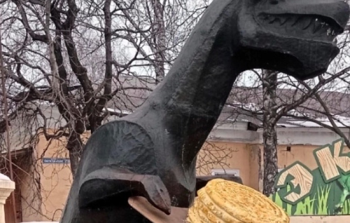 В честь Масленицы в Туле укралиси «Тёщу»