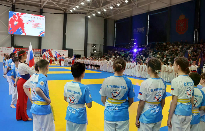 Школьная лига дзюдо в Туле и награждение фигуристок в Новомосковске: как отметили спортсменов на федеральном уровне