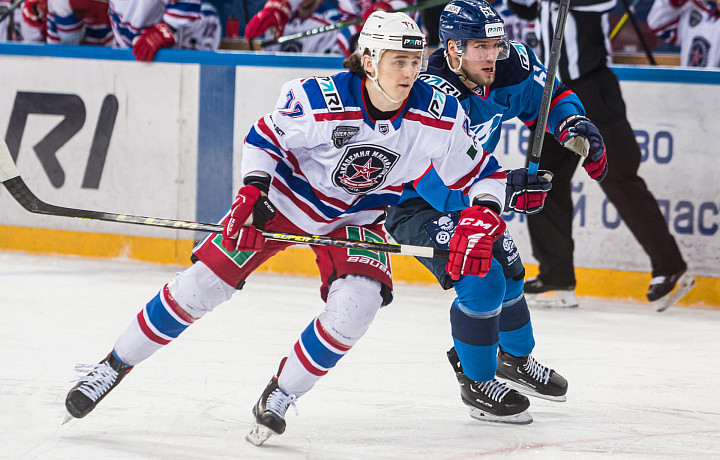 Тульская хоккейная команда АКМ уступила «Ладе» в первом матче плей-офф