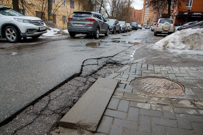 Почему асфальт тает вместе со снегом?