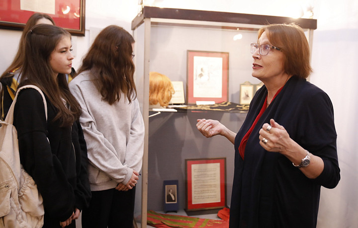 В Туле 1 декабря открылась выставка личных вещей Леонида Собинова