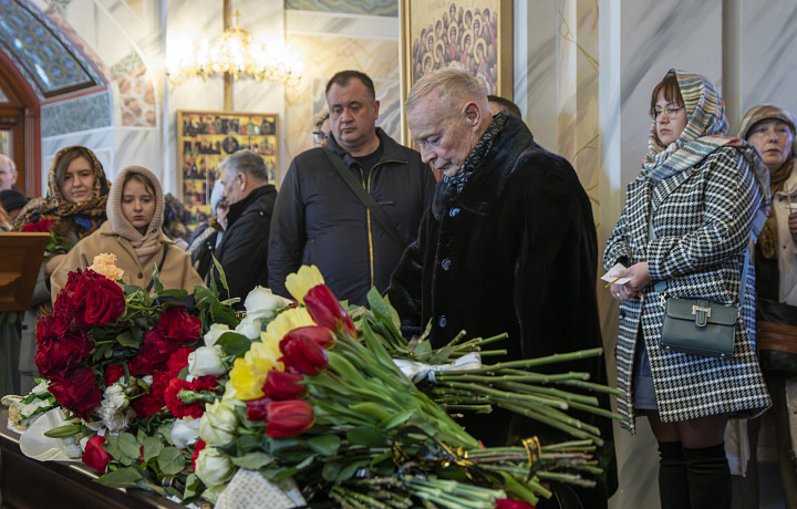 «Он никогда не ломал индивидуальность»: в Туле простились с Борисом Играевым