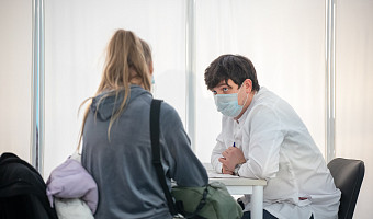 Все зависит от типа вируса: онколог рассказала, могут ли папилломы переродиться в раковую опухоль