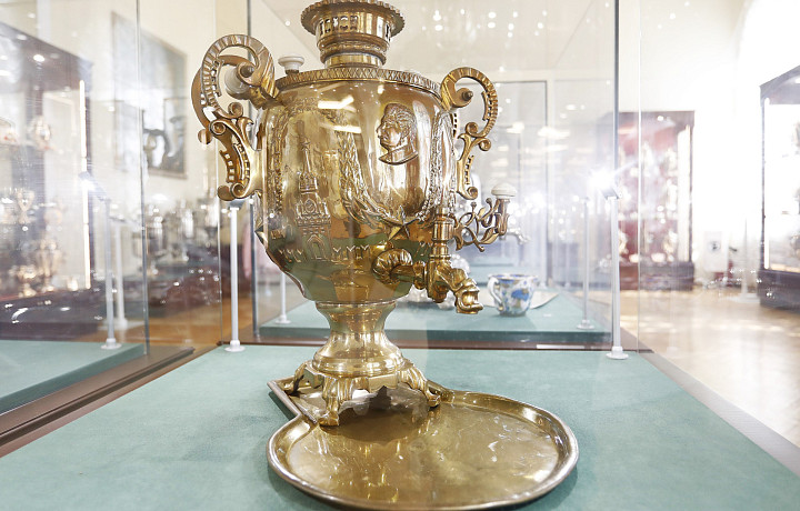 Самовар с портретом Сталина вернулся в экспозицию тульского музея