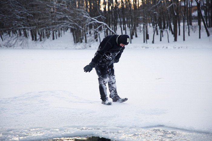 Тульские спасатели провели тренировку по спасению людей из водоемов