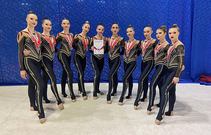 Эстетические гимнастки из Тулы завоевали медали на чемпионате и первенстве ЦФО