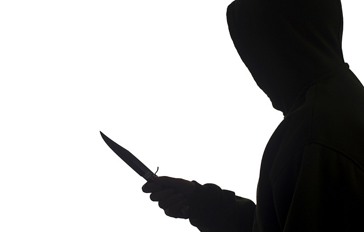 В Алексине на мигранта завели дело за попытку зарезать земляка из-за ссоры